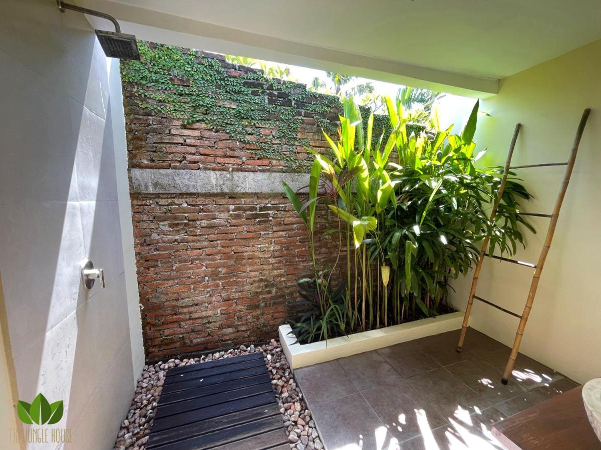 The Jungle House Hostel Canggu Buitenkant foto